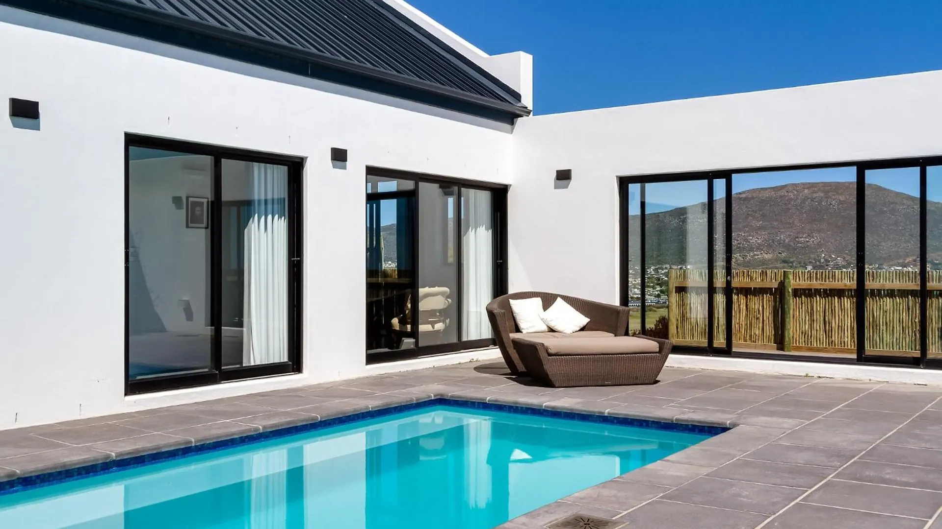Sunny Bank - Luxury 8 Pax Villa Cape Town 0*,  South Africa
